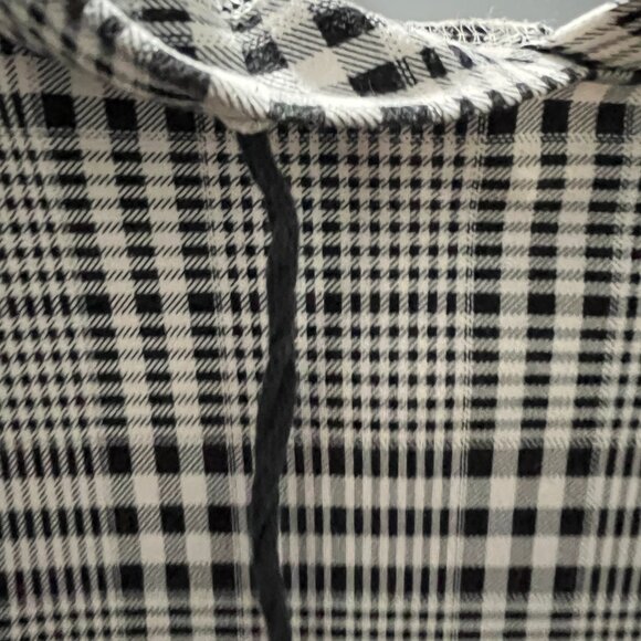 Jules and Leopold Black and White Plaid Sweater/Hoodie - Picture 3 of 3